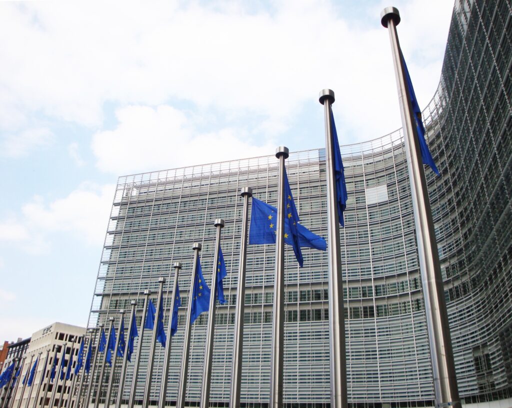Union européenne et États-Unis dans un contexte de guerre commerciale et de coercition économique